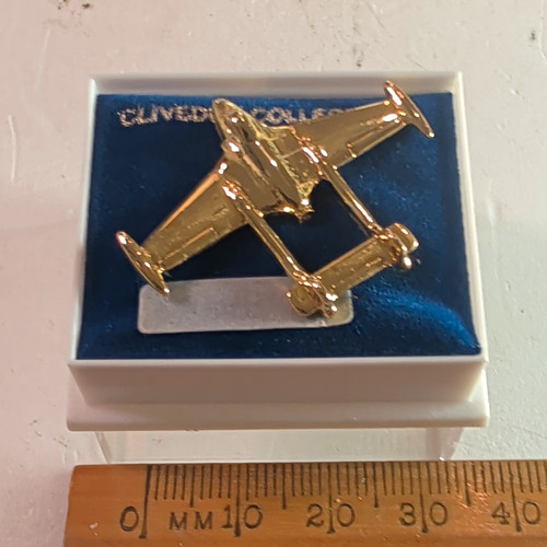 Gold tone havilland vampire - tone,