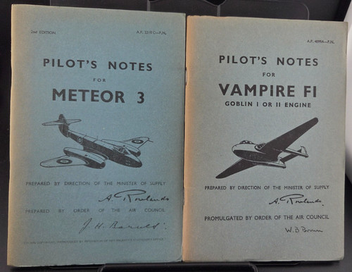 Pilot notes booklets - pilot's,