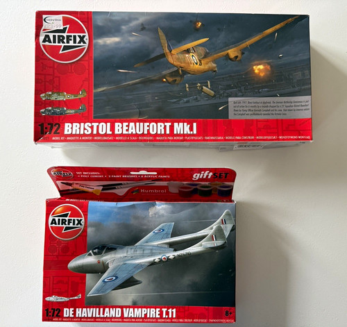 Airfix airplane kit lot - lot,
