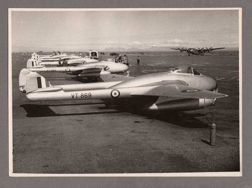 Havilland vampire 1 line - vampire,