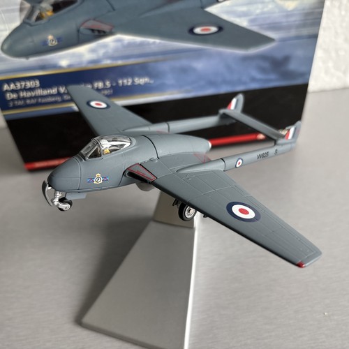 Corgi havilland vampire - corgi:,